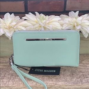 Steve Madden wallet/wristlet
